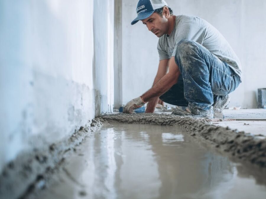 Quand faire un ragréage : avant ou après la pose de placo et cloisons